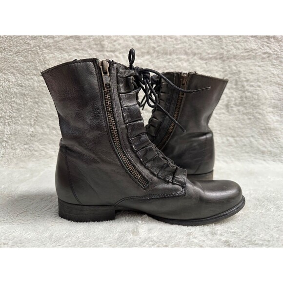 Betsey Johnson women distressed black Leather Steampunk Combat boots size 7 - Picture 5 of 10